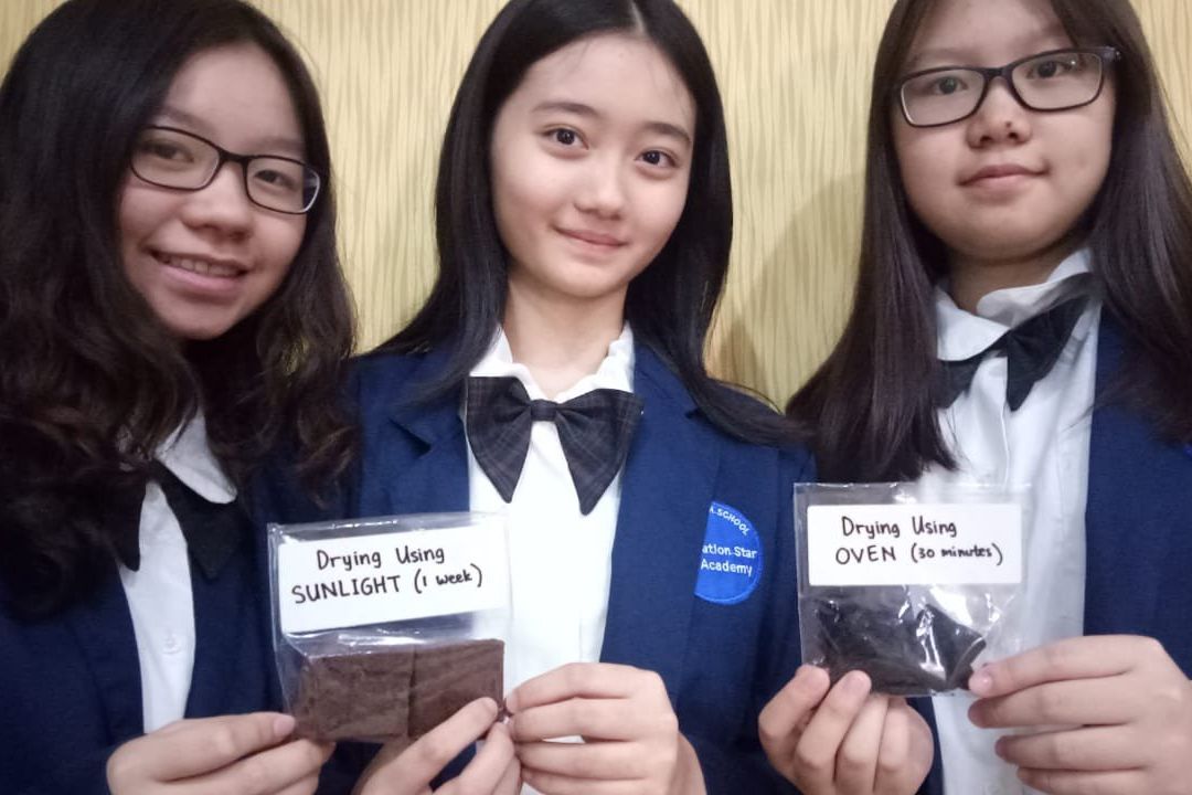 Tiga Siswa SNA Ciptakan Briket dari Sampah Makanan