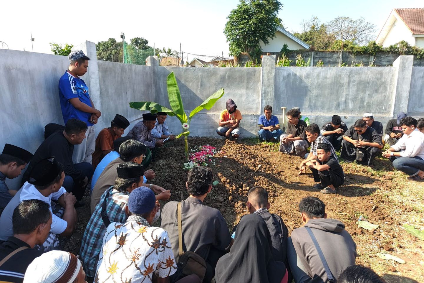 Ayah Korban Karhutla Bromo: Minta Informasinya yang Jelas