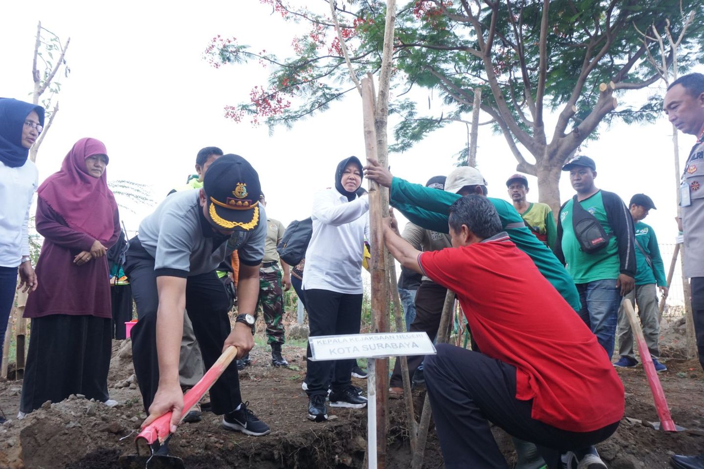 Benah Stadion GBT, Ini Harapan Risma di Ajang Piala Dunia U-20