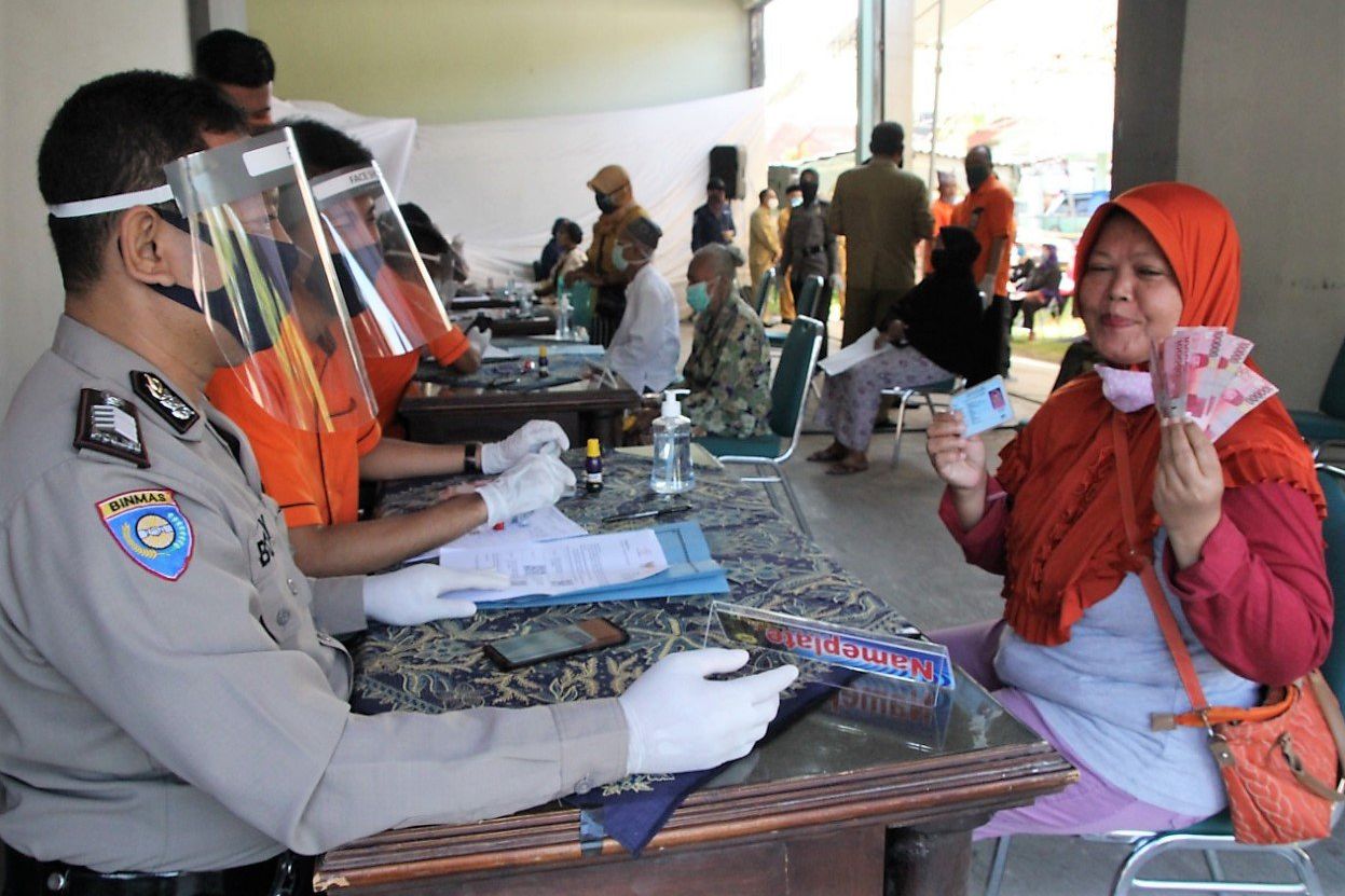 Data Penerima BST Dampak Covid Tak Valid, Warga Meninggal Jadi Penerima Bantuan