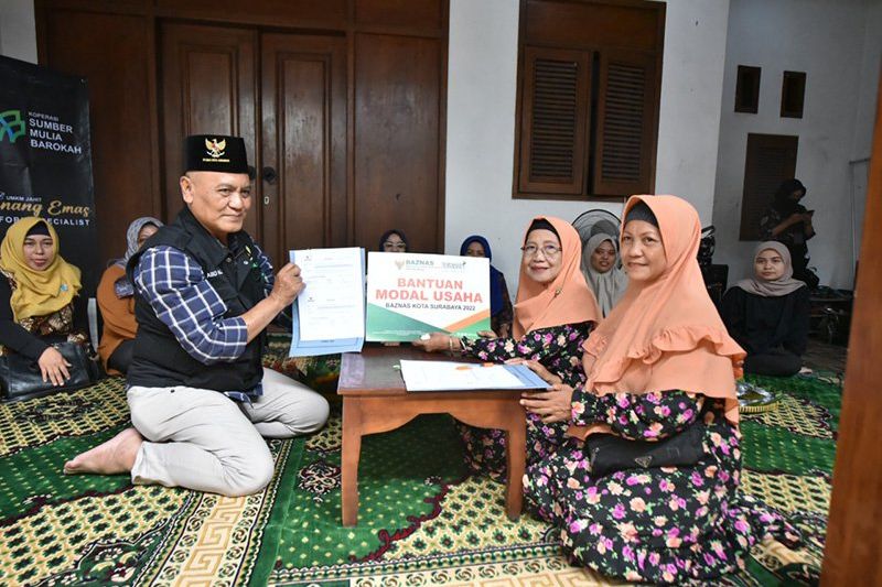 BAZNAS Surabaya Salurkan Bantuan Mesin Jahit dan Obrak untuk Pelaku UMKM