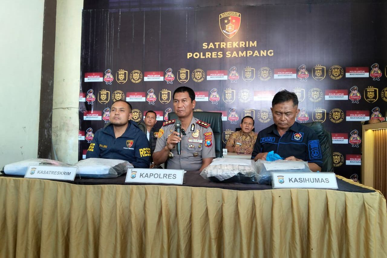 17 Tersangka Persetubuhan Anak Ditahan, Polisi Sampang Dalami “Teh Gembul”