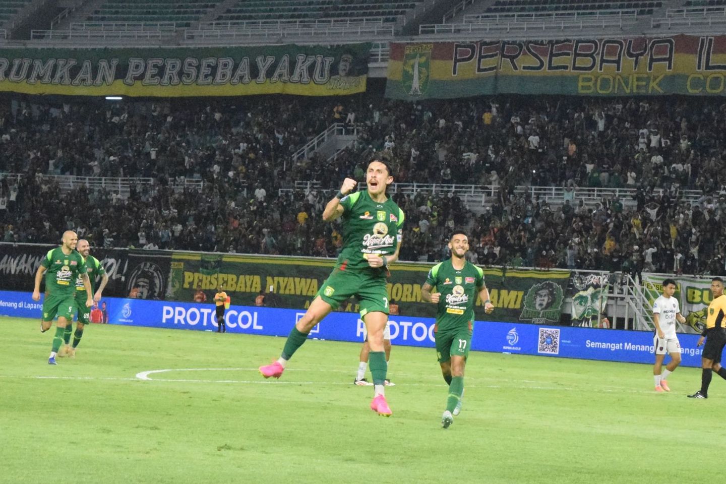 Menang Tipis 1-0, Persebaya Kudeta Persita di GBT