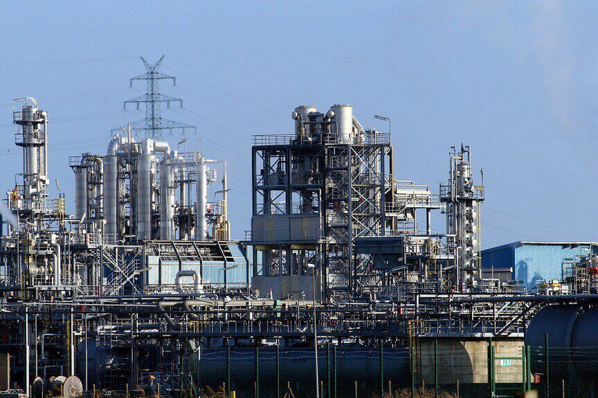 Industri Petrokimia Skala Besar Investasi di Gresik