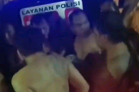 Geger! Enam Pria dan Seorang Perempuan Diamankan Warga di Kotaanyar Probolinggo