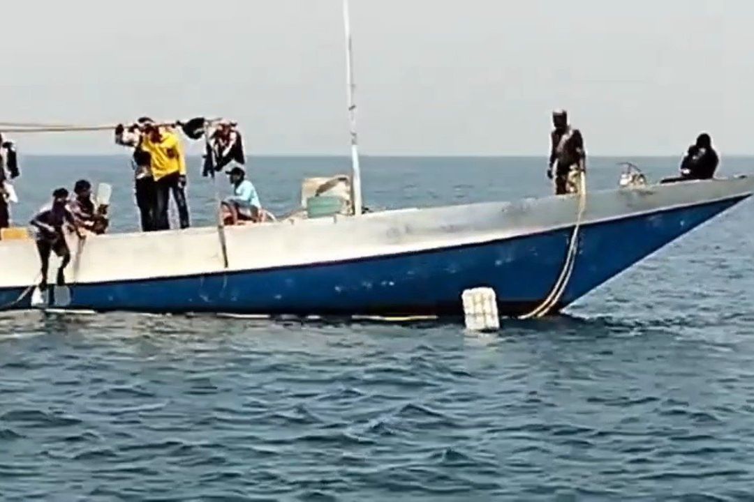 Hari Kedua, Tim SAR Masih Cari Penyelam Hilang di Perairan Kalibuntu Probolinggo