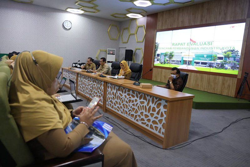 DKUPP Kota Probolinggo Gelar Rapat Evaluasi RPIK