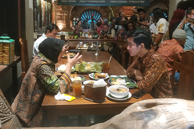 Gibran Rakabuming Berguru ke Risma