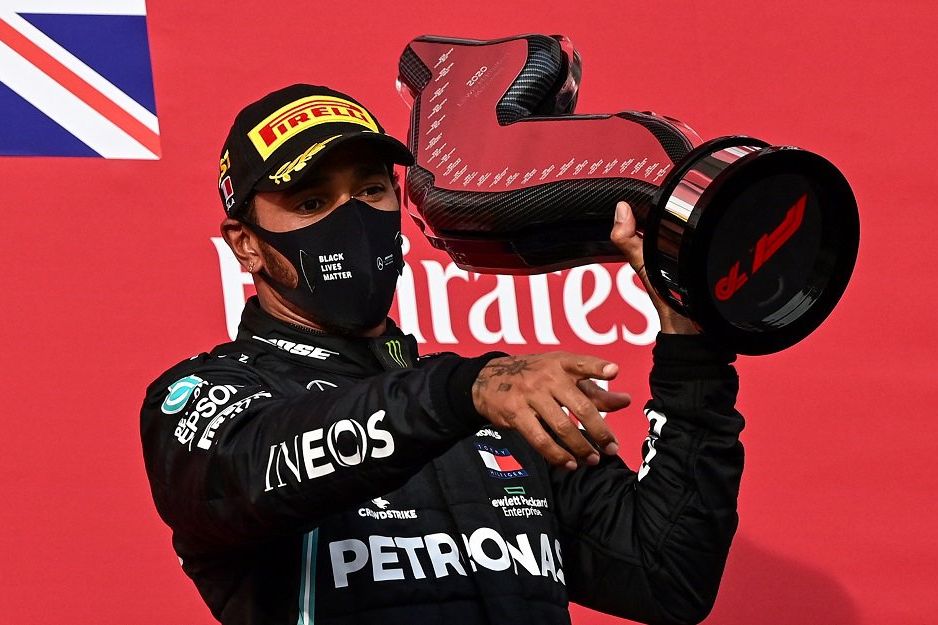 Lewis Hamilton Beri Sinyal Tinggalkan F1 Akhir Musim Ini