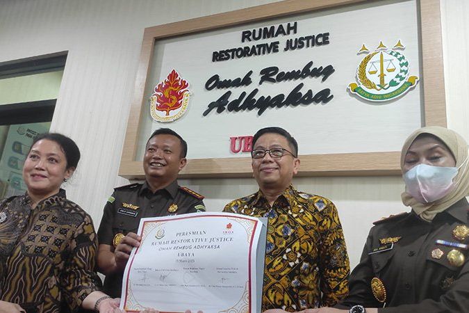 Kejati Jatim Buka Rumah <em>Restorative Justice</em> di Ubaya, Kajati Mia Amiati: RJ Menekankan <em>Mens Rea</em>
