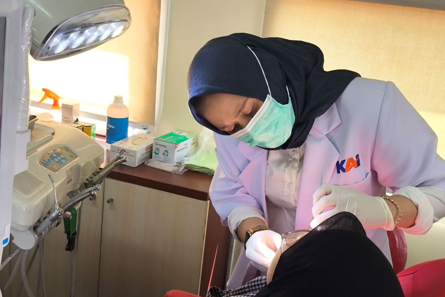 Rail Clinic KAI Layani 200 Warga di Jember, Sediakan Dokter Spesialis hingga USG Gratis