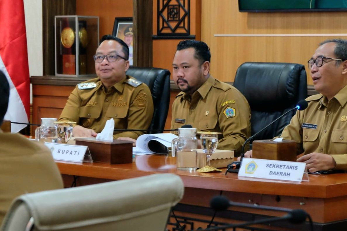 WFH ASN Gresik Ditarget Hemat 50 Persen, Anggaran Dialihkan ke Bansos dan Pasar Murah