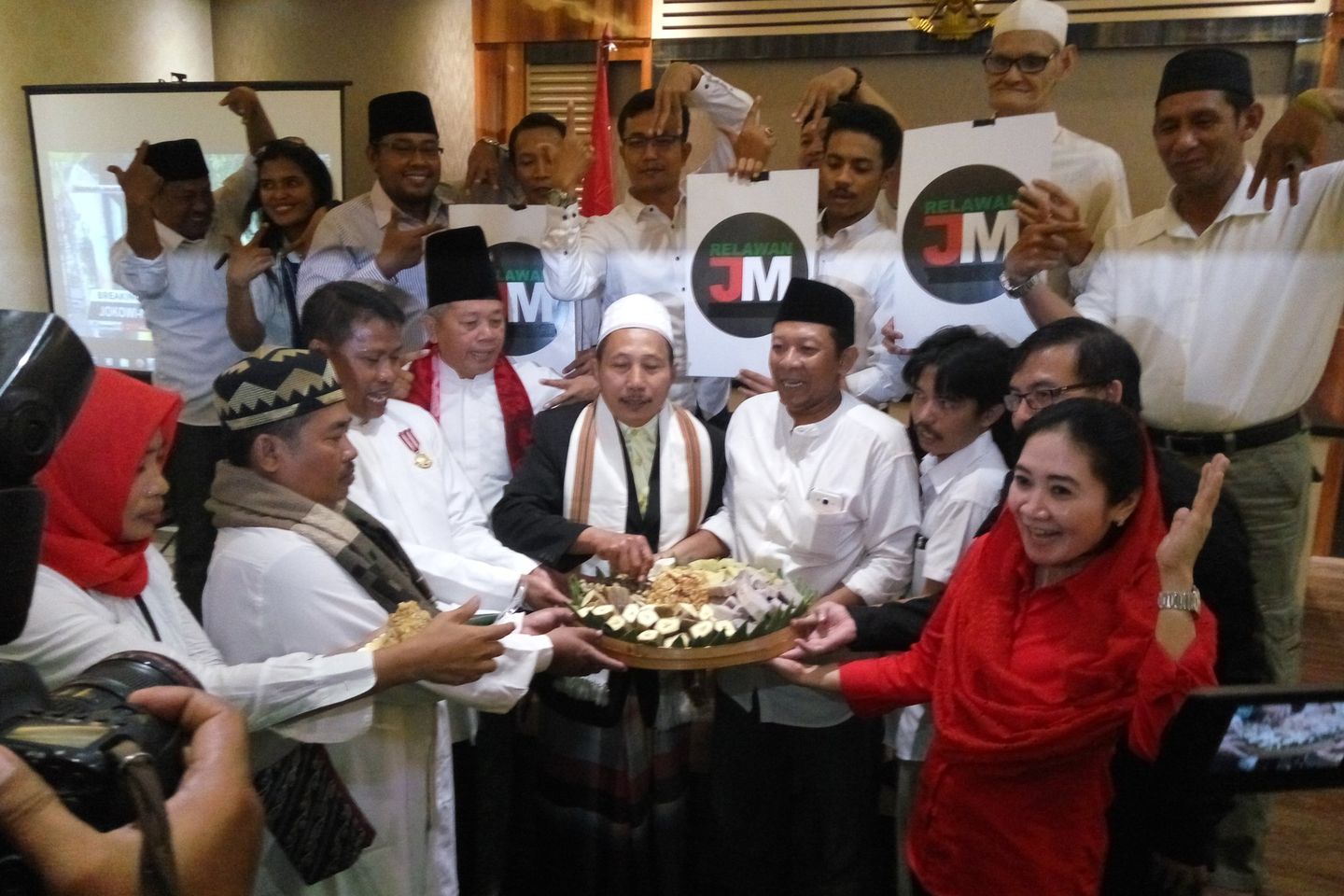 Relawan Jokowi-Ma’ruf Siapkan Strategi Perang Medsos