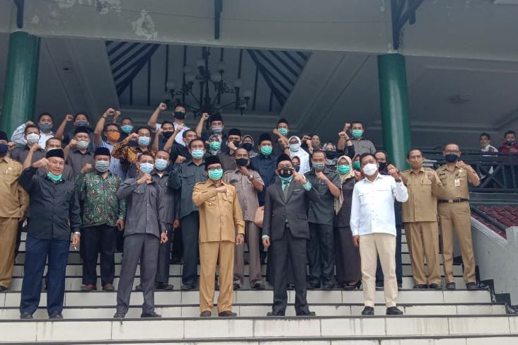 DPRD dan Plt Bupati Jember Target Selesaikan RAPBD 2020 dan 2021