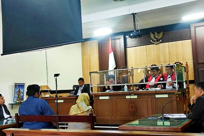 Sulit Berkomunikasi, Pengacara Terdakwa Perkara Cukai Rokok Minta Sidang Offline