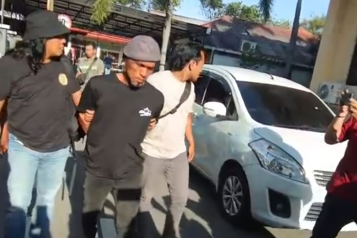 Bukan Ditangkap, Satuan Pembunuh Mertua Serahkan Diri ke Polsek Asemrowo