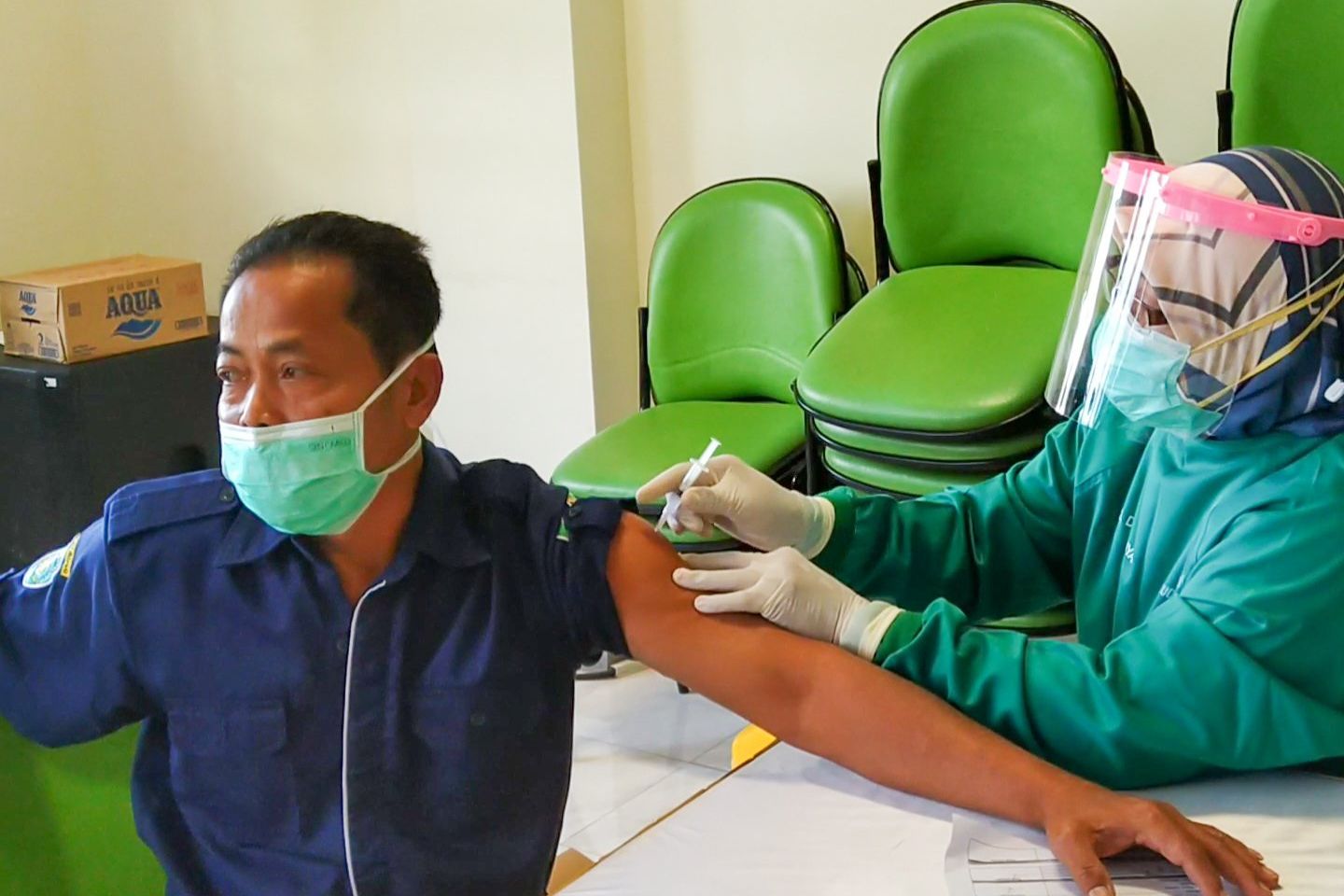 Ratusan Nakes dan Karyawan RSUD dr Harjono Jalani Vaksinasi Tahap Ketiga