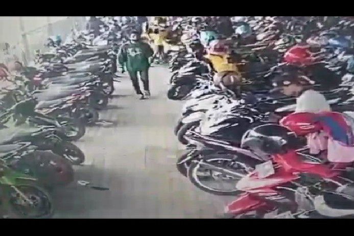 Berkat CCTV, Polres Mojokerto Tangkap Dua Pelaku Curanmor di Pabrik