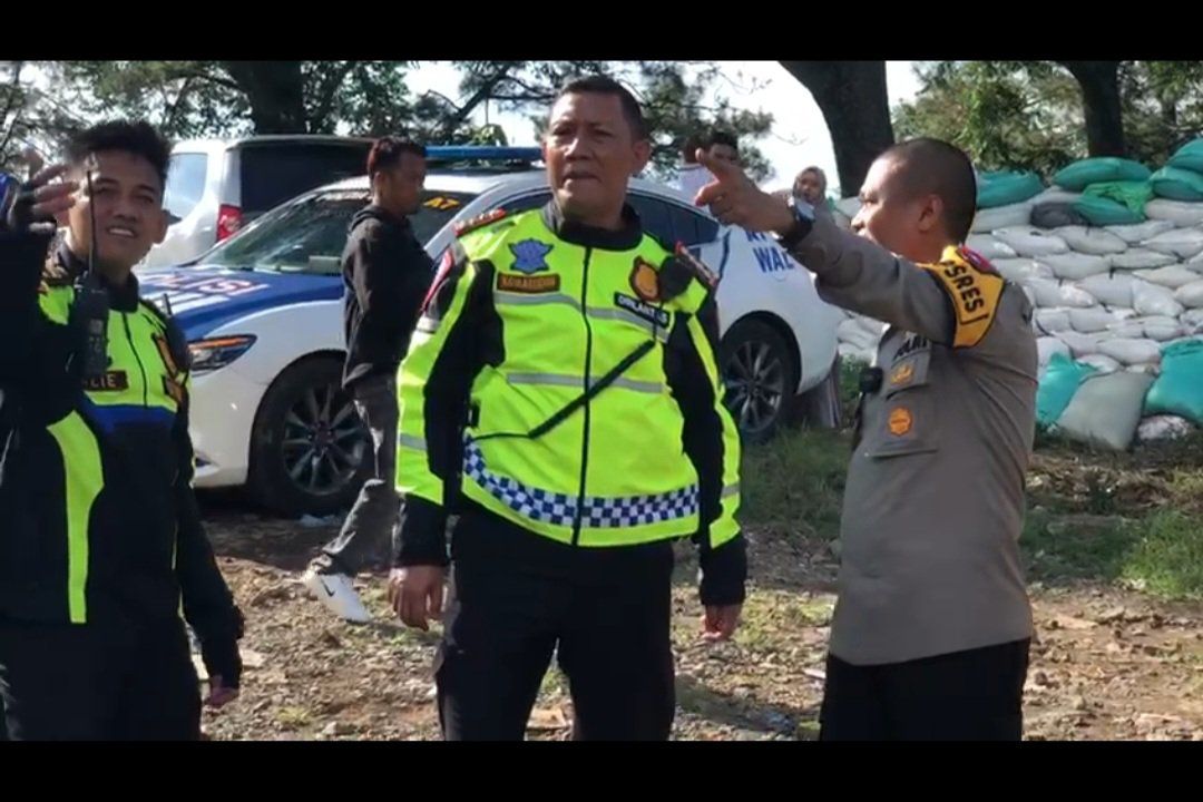 Kapolres Mojokerto Pantau "Jalur Bahaya" Pacet-Cangar, Waspadai Rem Blong