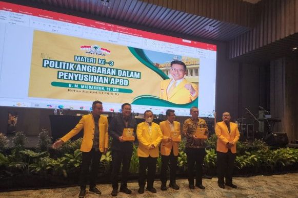 Siapa Pengganti Sarmuji Pimpin Golkar Jatim? Ini Pandangan Cak Sumardi