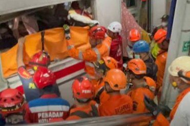 Evakuasi Selesai, 14 Orang Jadi Korban Tewas KA Argo Bromo Tabrak KRL di Bekasi