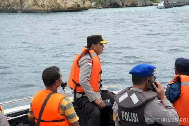 Tenggelam di Labuan Bajo, Pelatih Sepakbola asal Spanyol dan Dua Anaknya Masih Dicari