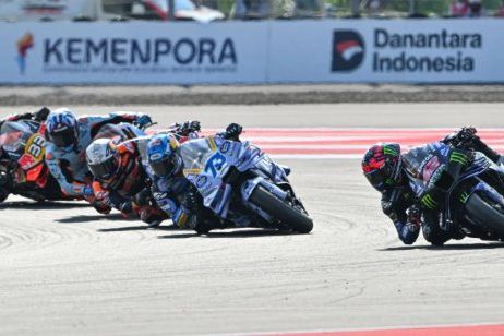 Aldeguer Menang Dramatis di Mandalika, Marc Marquez Jatuh dan Cedera