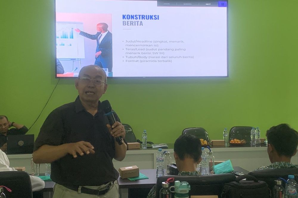 Di Sekolah Jurnalistik, RPS Ajak Anak Muda Bijak di Medsos