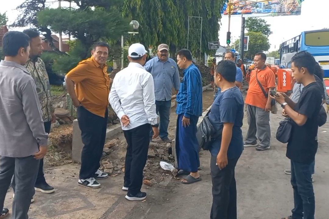DPRD Kota Probolinggo Temukan Kerusakan Taman saat Sidak Proyek Jalan Arteri Rp 38 Miliar