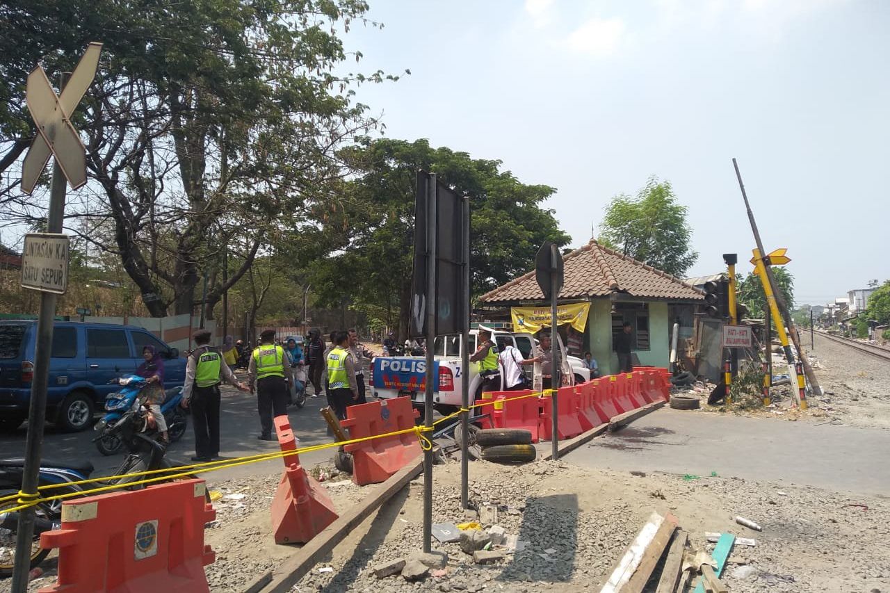 Tim TAA Polda Jatim Diterjunkan Cari Penyebab Kecelakaan