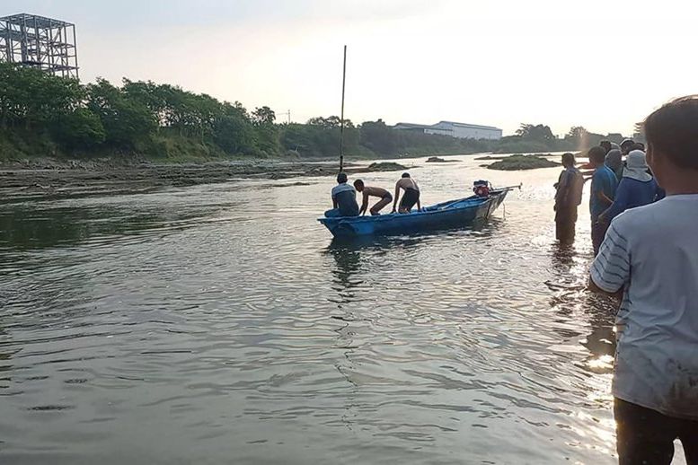 Kendala Penerangan, Pencarian Korban Tenggelam di Sungai Brantas Dihentikan