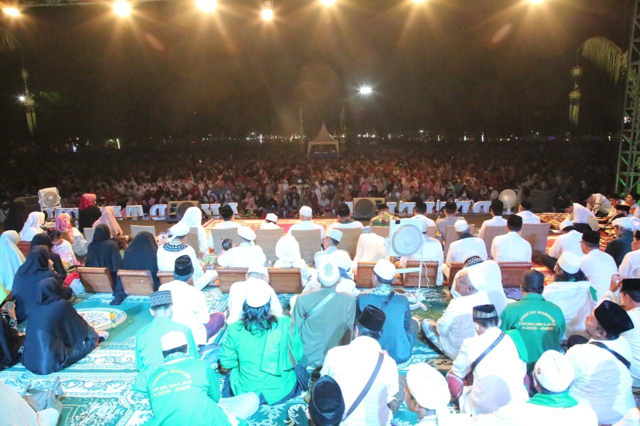 Warga Banyuwangi Rayakan Tahun Baru 2019 Dengan Doa Bersama