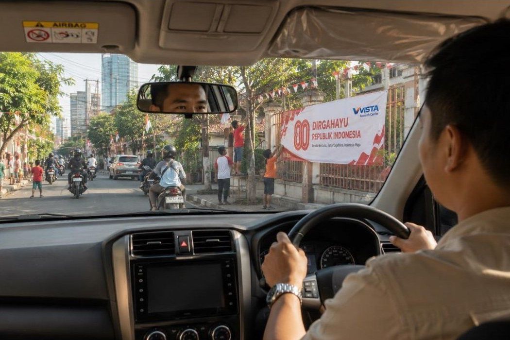 Tips Berkendara Aman di Tengah Ramainya Acara Agustusan