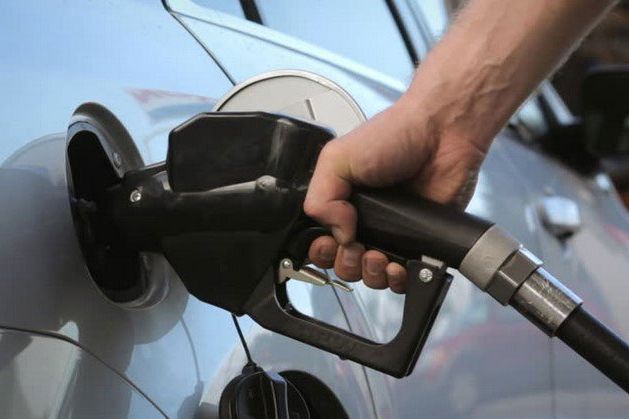 Tips Mengendarai Mobil agar Irit Konsumsi Bahan Bakar