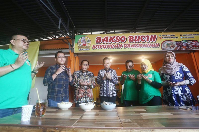 Pelaku UMKM Terus Tumbuh di Jatim, Gus Fawait: Pondasi Ekonomi Ditopang dari Sektor UMKM