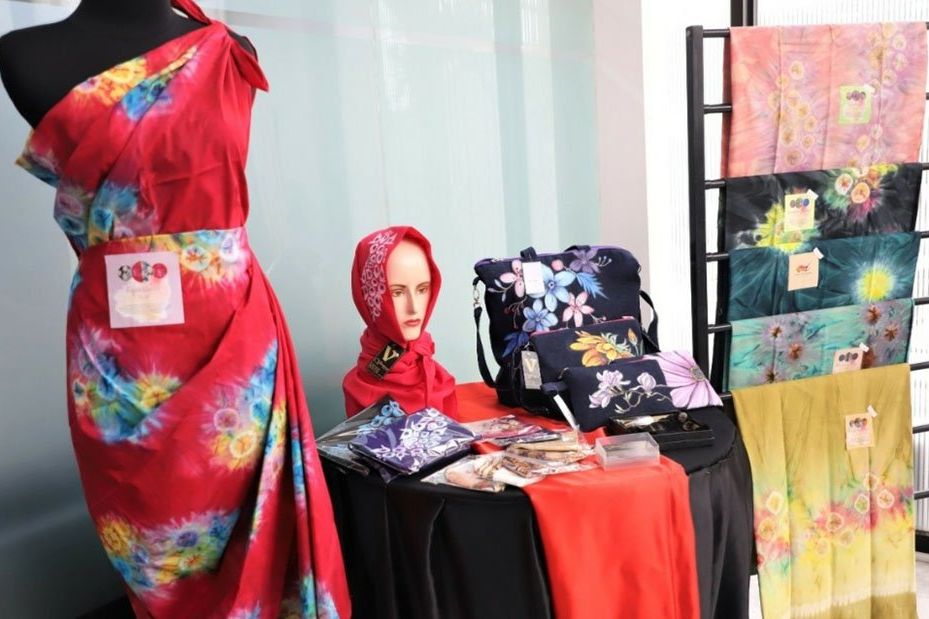 Bangkitkan Ekonomi Kota, Pelaku UMKM Gelar Pameran dengan Transaksi <em>Cashless</em>