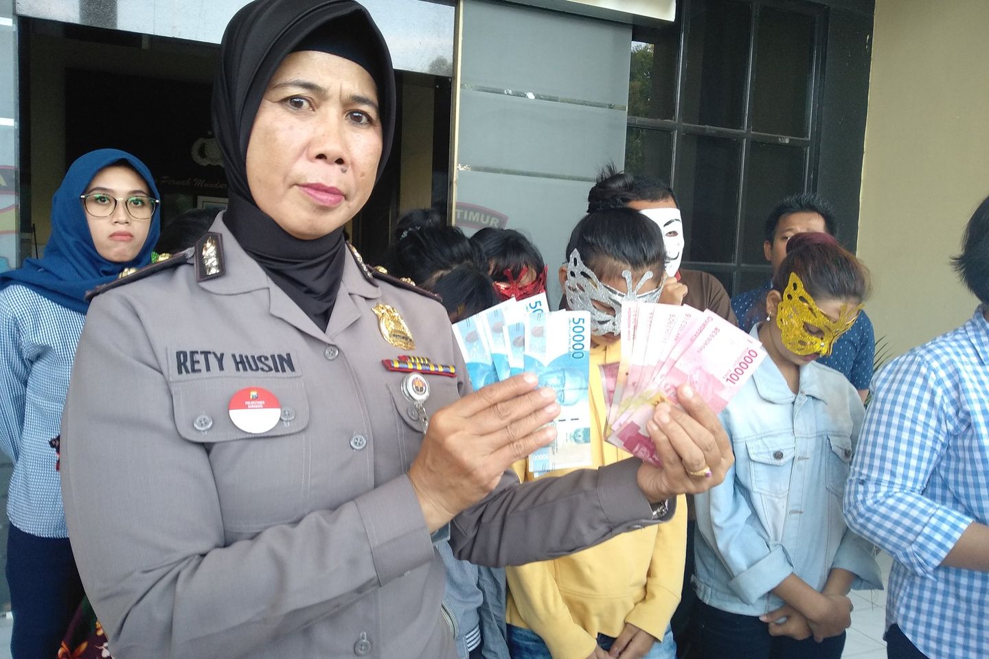Pegawai IT Kelola Panti Pijat Plus-plus