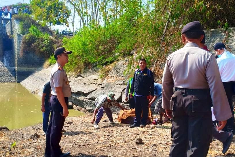 Pria Sepuh di Madiun Tewas Mengambang di Sungai