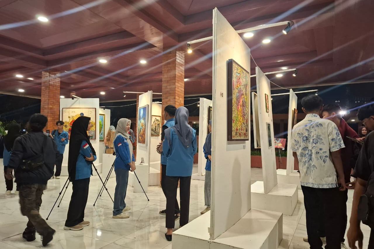 Pameran Warna-Warni Mojokerto Tampilkan Ragam Karya Seniman