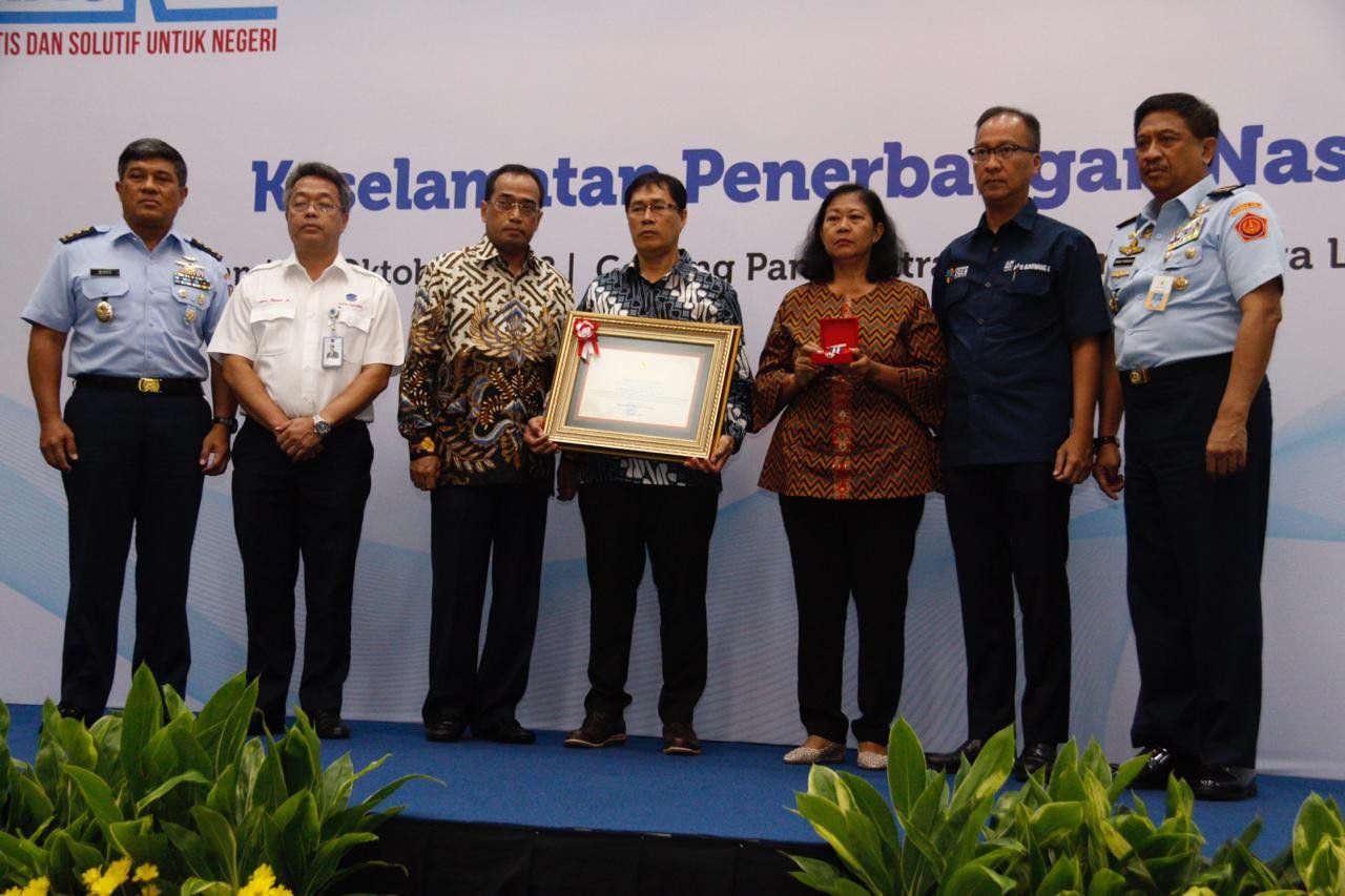 Agung Dapat Penghargaan Adikarya Dirgantara Pralabda dari Kemenhub