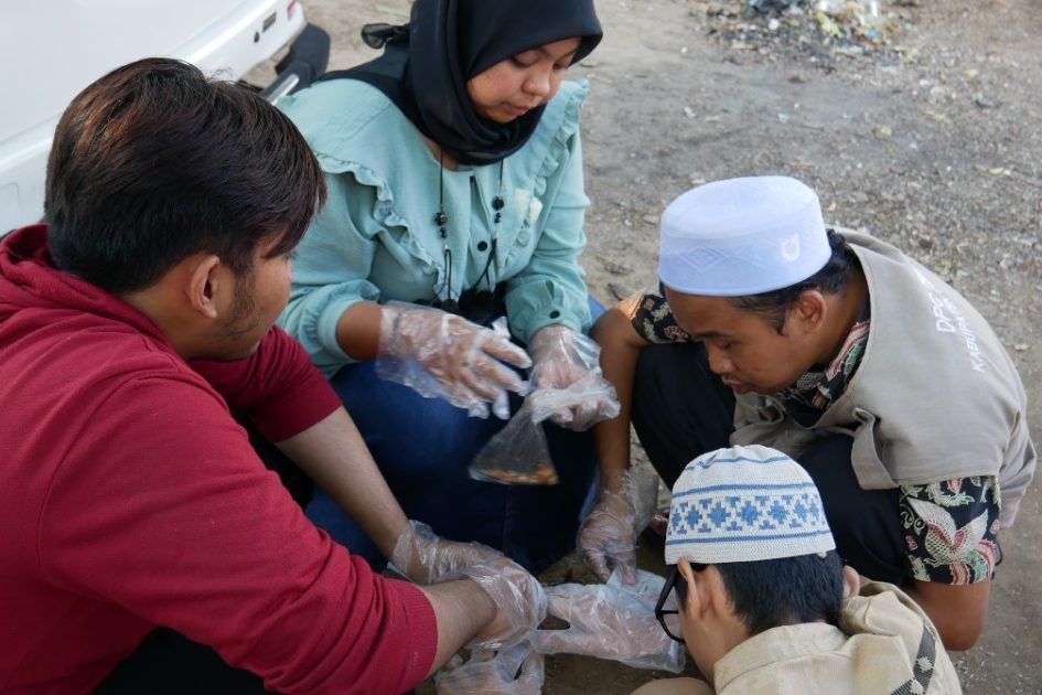 Tunanetra di Probolinggo Dilatih Budi Daya Jamur dan Pembuatan Telur Asin
