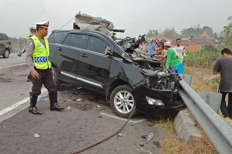 Kecelakaan di Tol Gresik, Lima Tewas