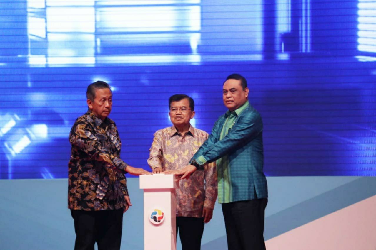 Wapres Serahkan Penghargaan Top 40 Inovasi Pelayanan Publik 2018