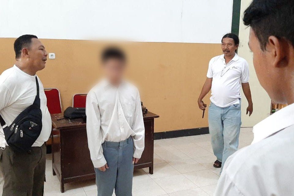 Satpol PP Probolinggo Kota Amankan Belasan Pelajar Bolos Sekolah