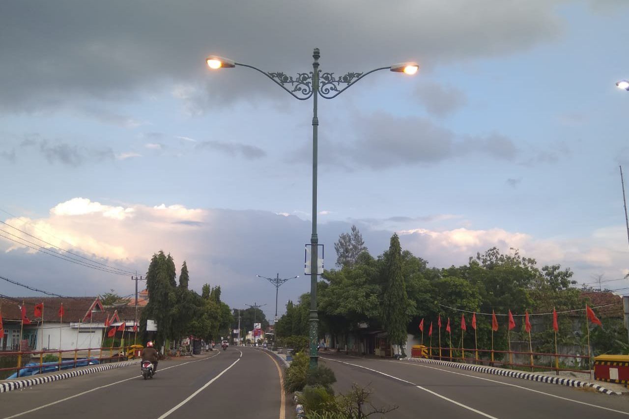 Pemkab Madiun Target Tambah 1.714 PJU dalam Setahun