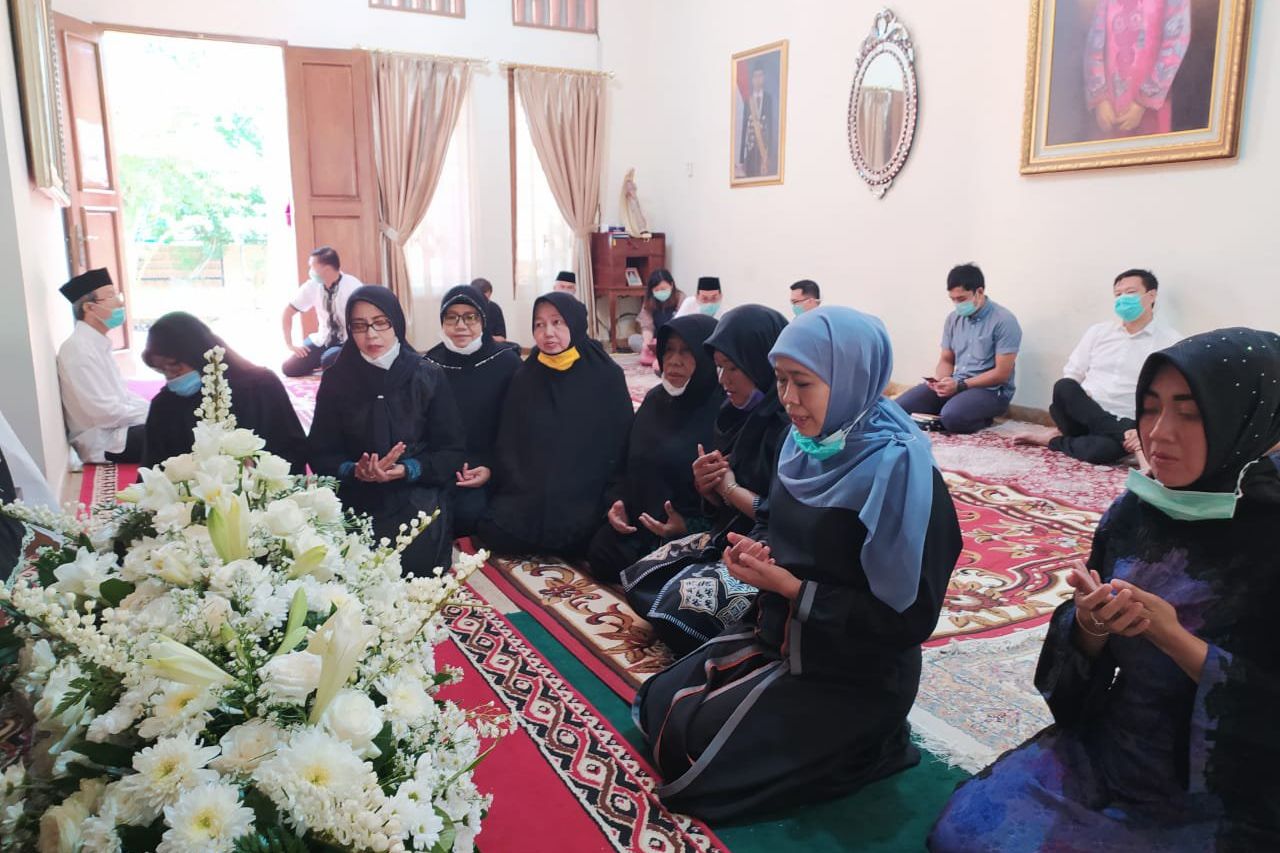 Dua Wasiat Ibu Jokowi Menurut Khofifah