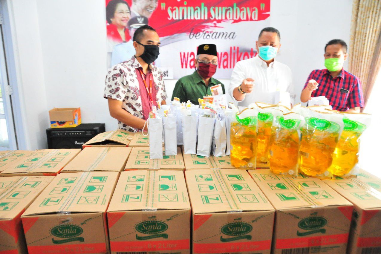 Pemkot Surabaya Salurkan Seribu Paket Bantuan untuk Warga Terdampak Covid-19