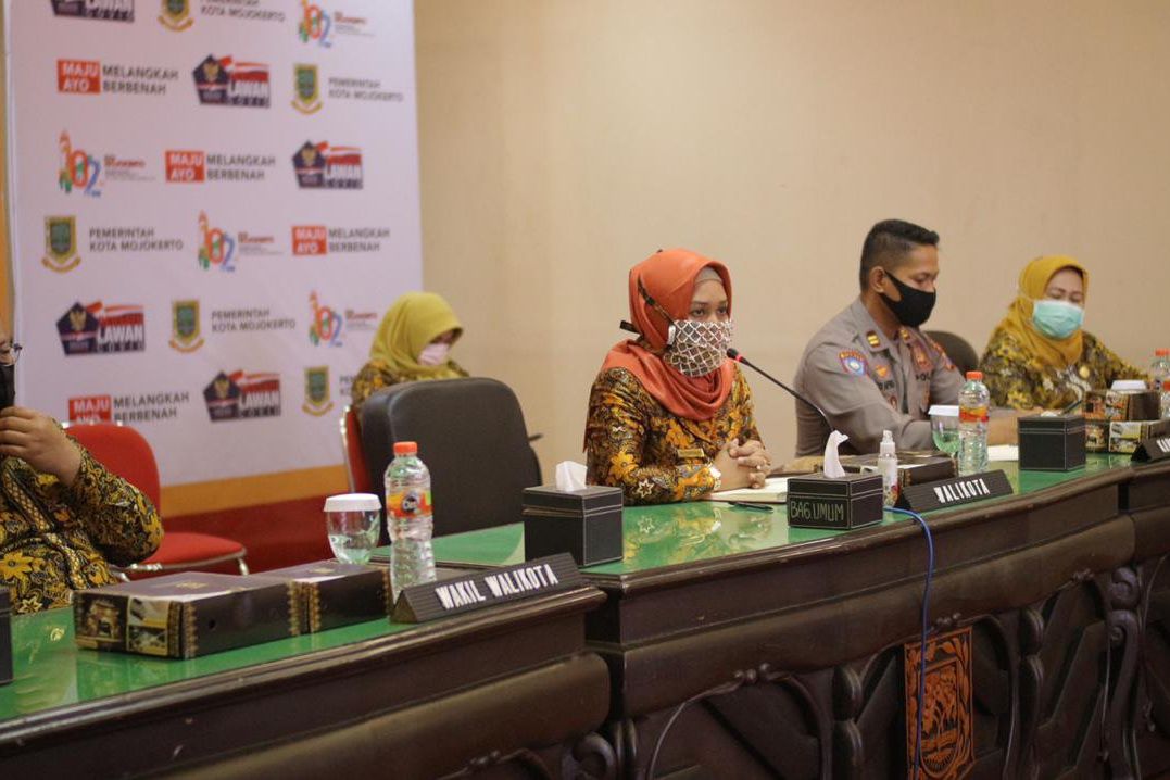 Jaring pendapat masyarakat, Ning Ita lakukan survey untuk kajian Kelayakan Pembentukan BUMD Baru