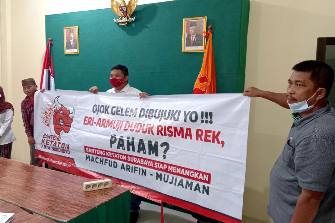 PDIP Surabaya Adukan Spanduk Bernuansa Menghasut dan Adu Domba