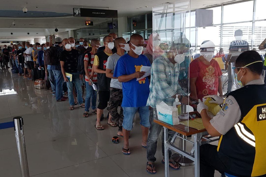 146 Pekerja Migran Gelombang 5 Deportasi asal Malaysia Tiba di Juanda.